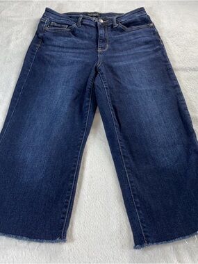 Judy Blue Medium Wash Wide Leg Cropped Raw Hem Jeans